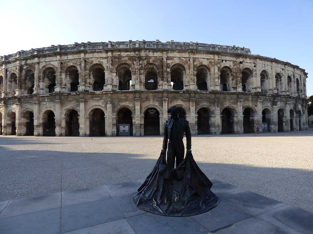 Vue sur les arènes de Nîmes